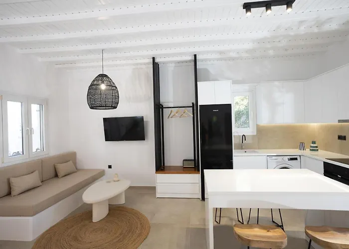 Loom Ornos Casa vacanze *